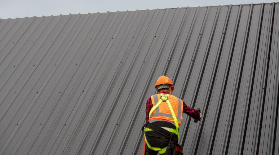 Professional gutter cleaning in Pickerel, WI